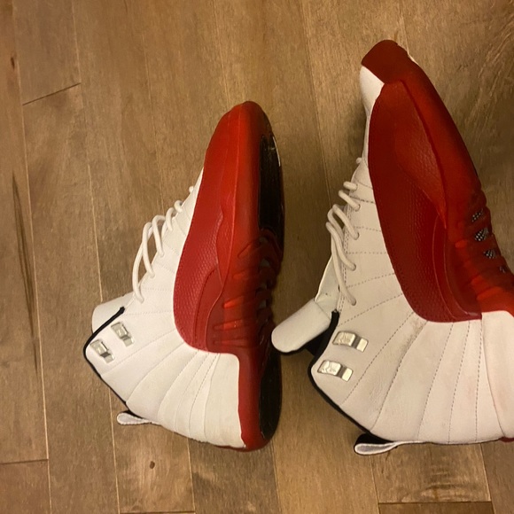 Jordan 12 Cherrys - Picture 4 of 6